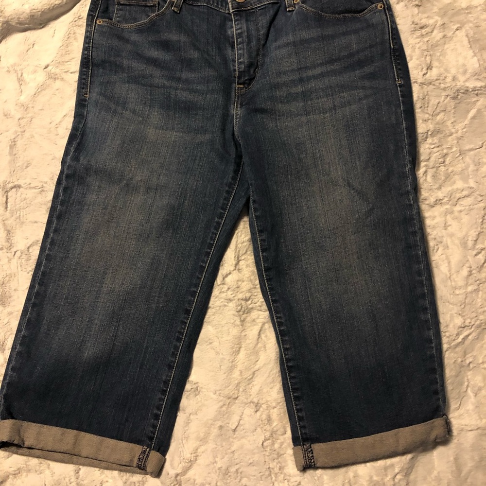 Levi capris